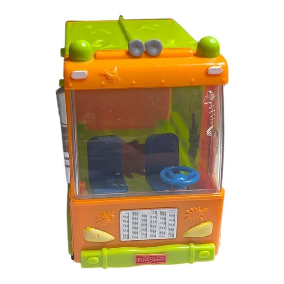 The Trash Pack Moose Toys Garbage Truck Vehicle w/ 8 Figures 1 Can | VTG - Picture 8 of 9